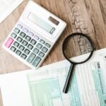Calculadora e documentos financeiros